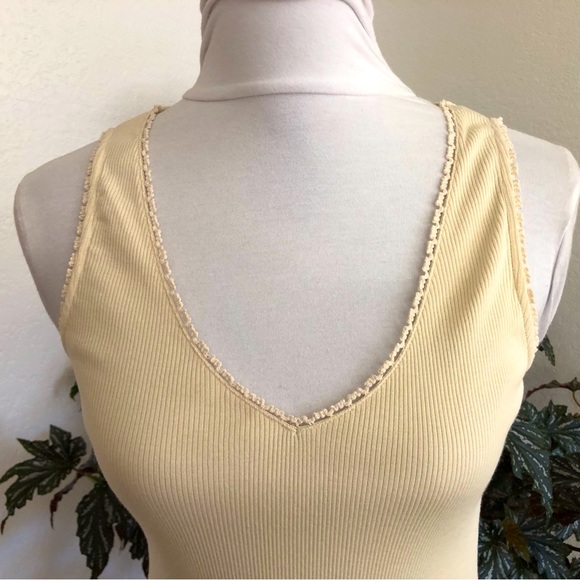 New Sundance sleeveless top - Picture 3 of 4